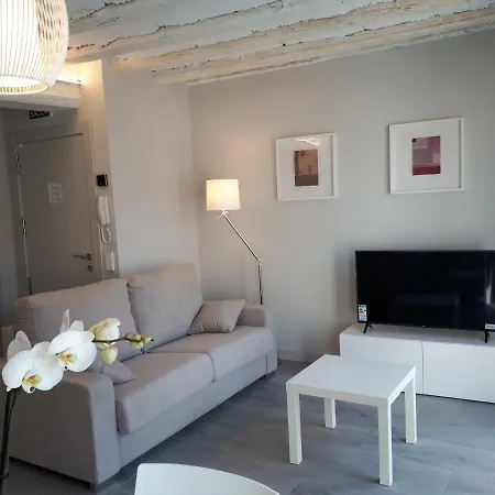 Apartamentos Turisticos - Papel Armado - Calle Caldereros 33 Tudela Extérieur photo